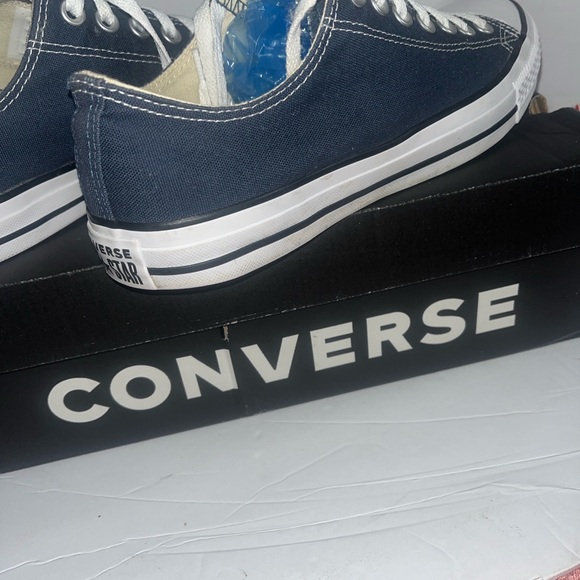 All stars converts men’s size 9 women’s size 11, like new - Picture 4 of 12